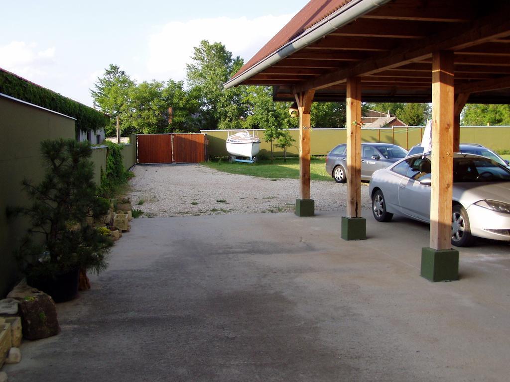 Penzion Pod Vapenkami Strážnice Buitenkant foto