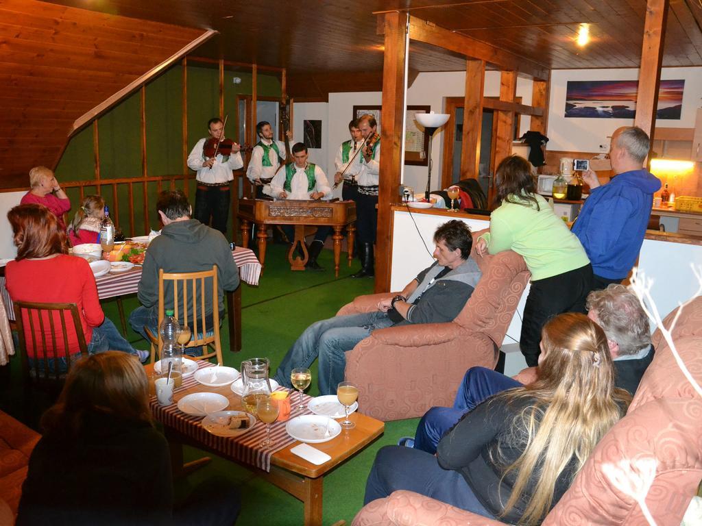Penzion Pod Vapenkami Strážnice Buitenkant foto