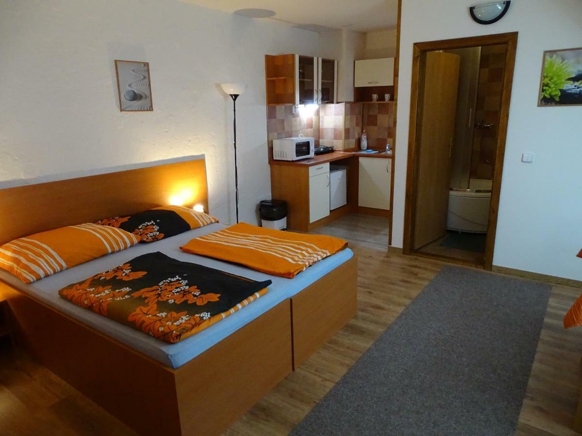 Penzion Pod Vapenkami Strážnice Buitenkant foto